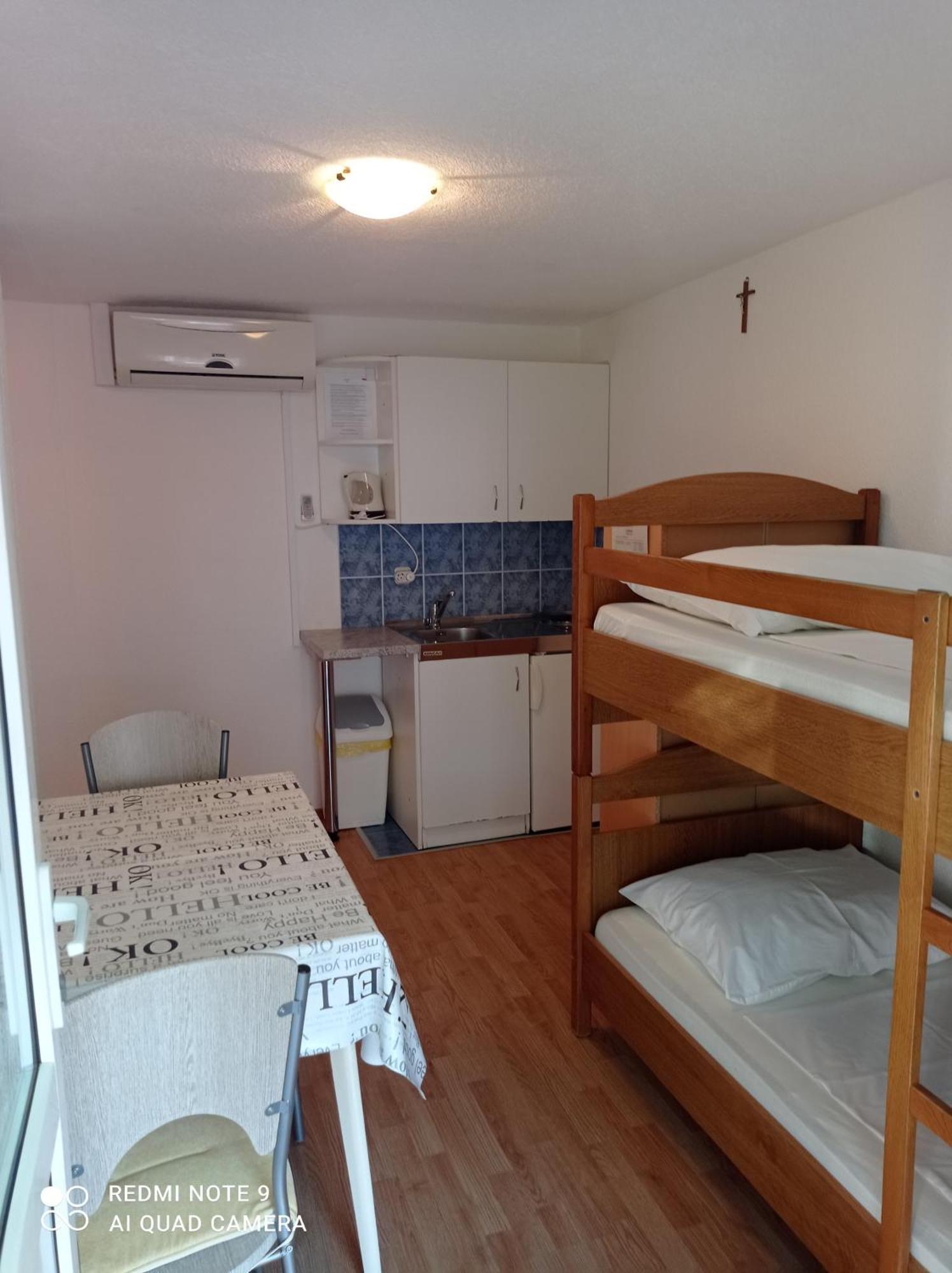 Apartments Mihovil Omiš Стая снимка